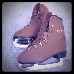 ⛸ Women's ice skates ❄